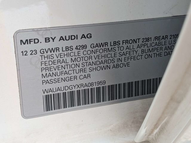 Used 2024 Ibis White Audi 40 Premium image 19