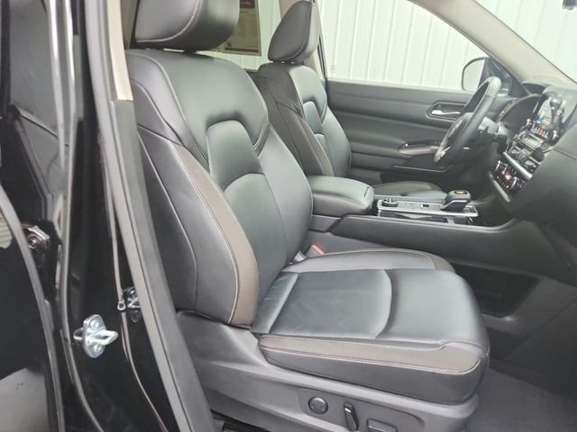 Used 2025 Black Nissan SL image 40