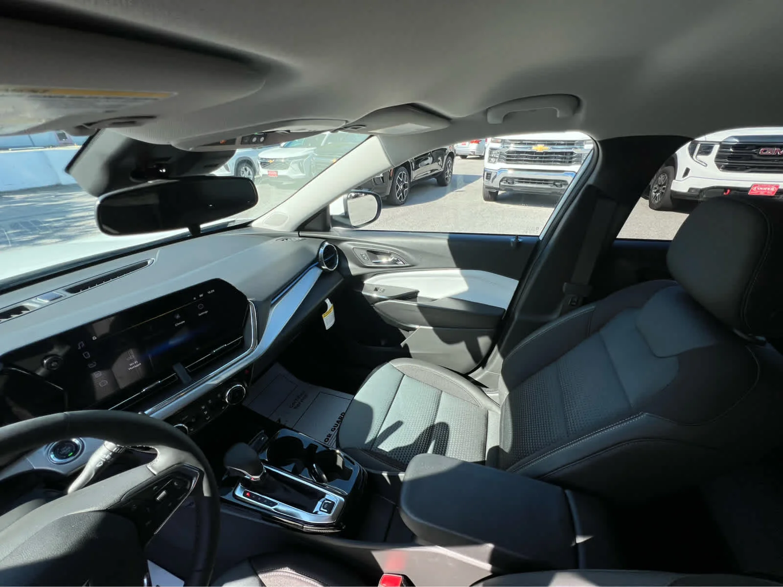 New 2026 Summit White Chevrolet LT image 9