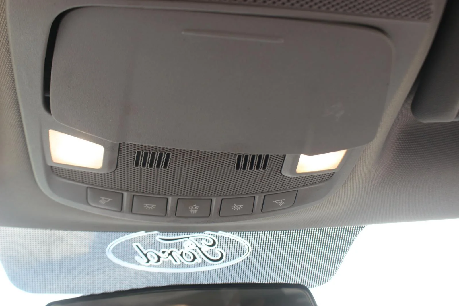 Used 2018 Grey Ford XL image 25