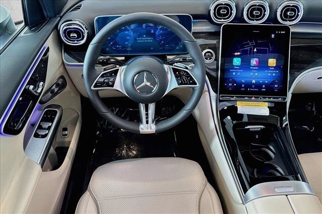 New 2026 Polar White Mercedes-Benz GLC 300 image 50