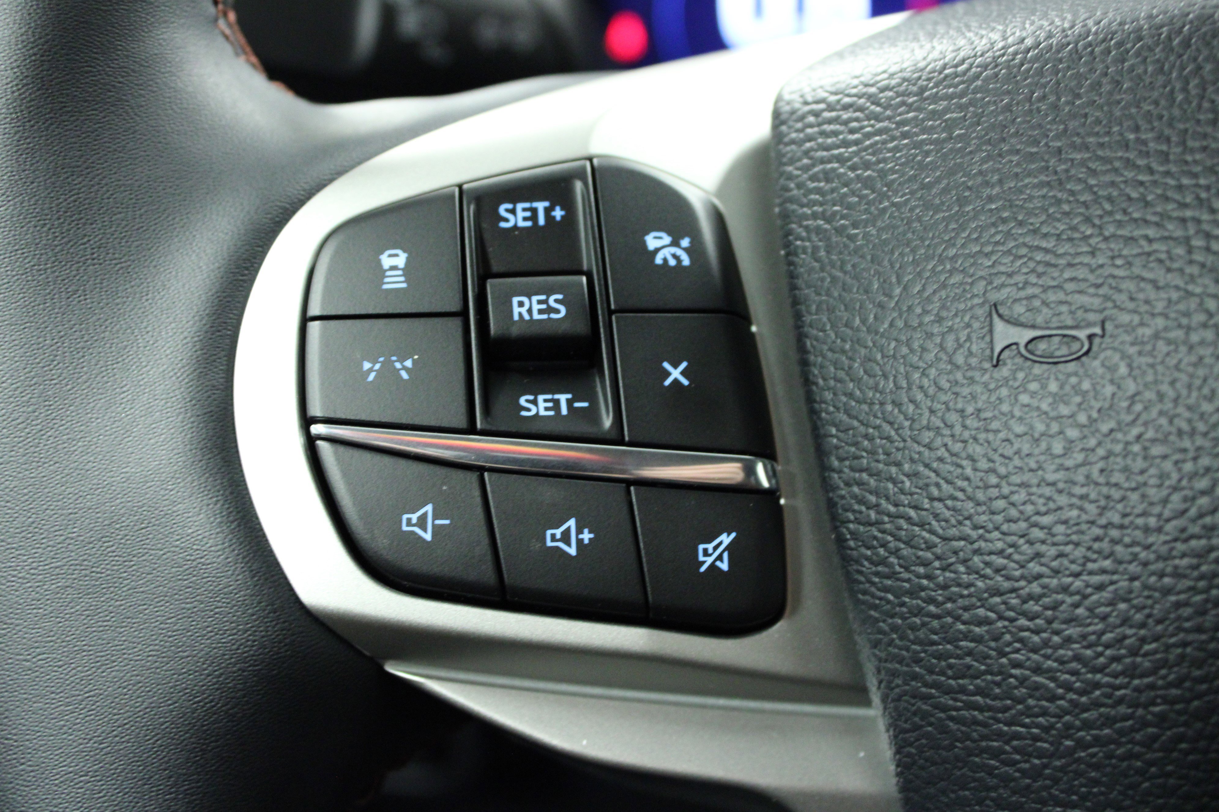 New 2026 Carbonized Gray Metallic Ford Active image 21