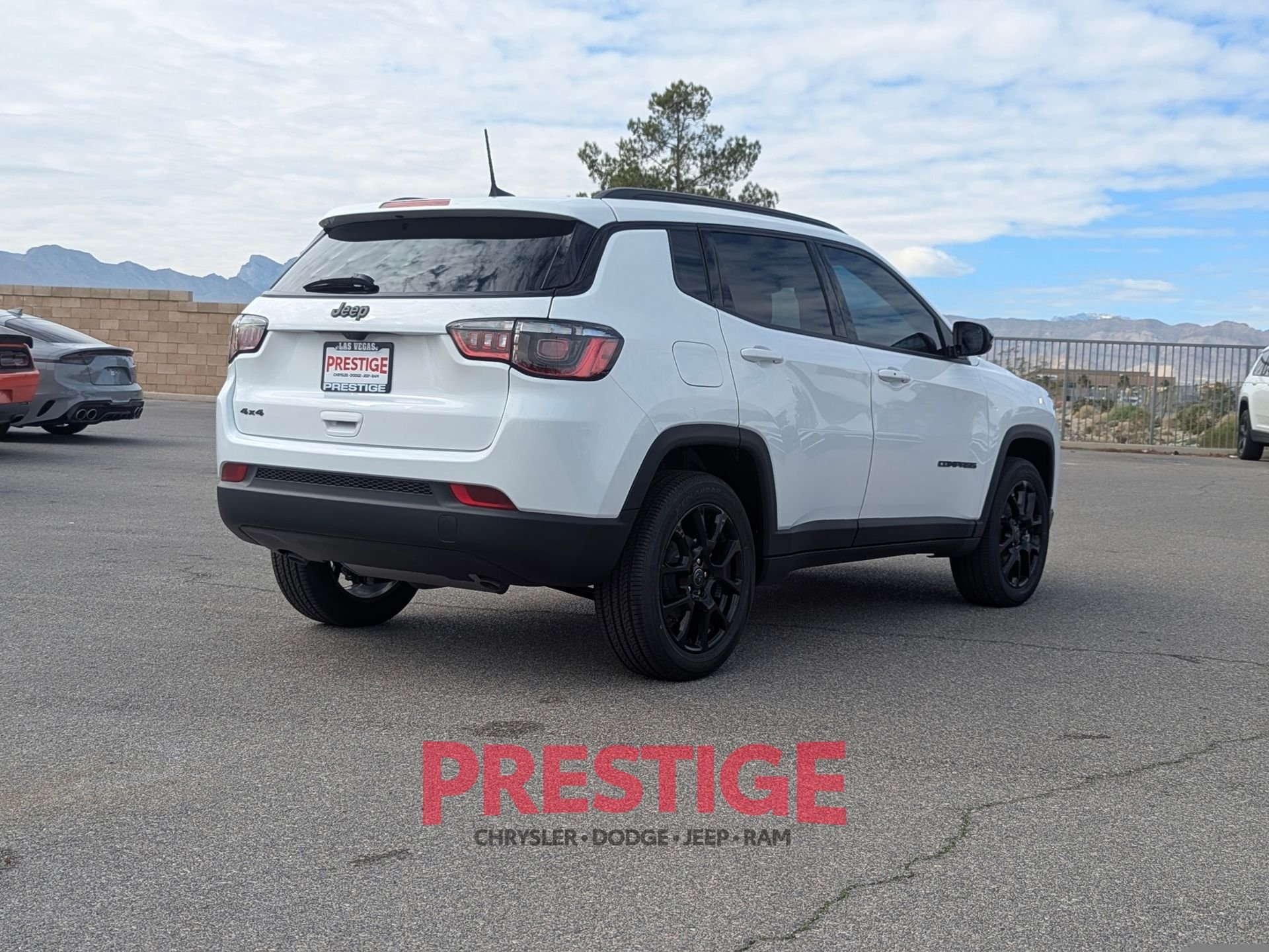 New 2026 Bright White Clear-Coat Exterior Paint Jeep Latitude image 5