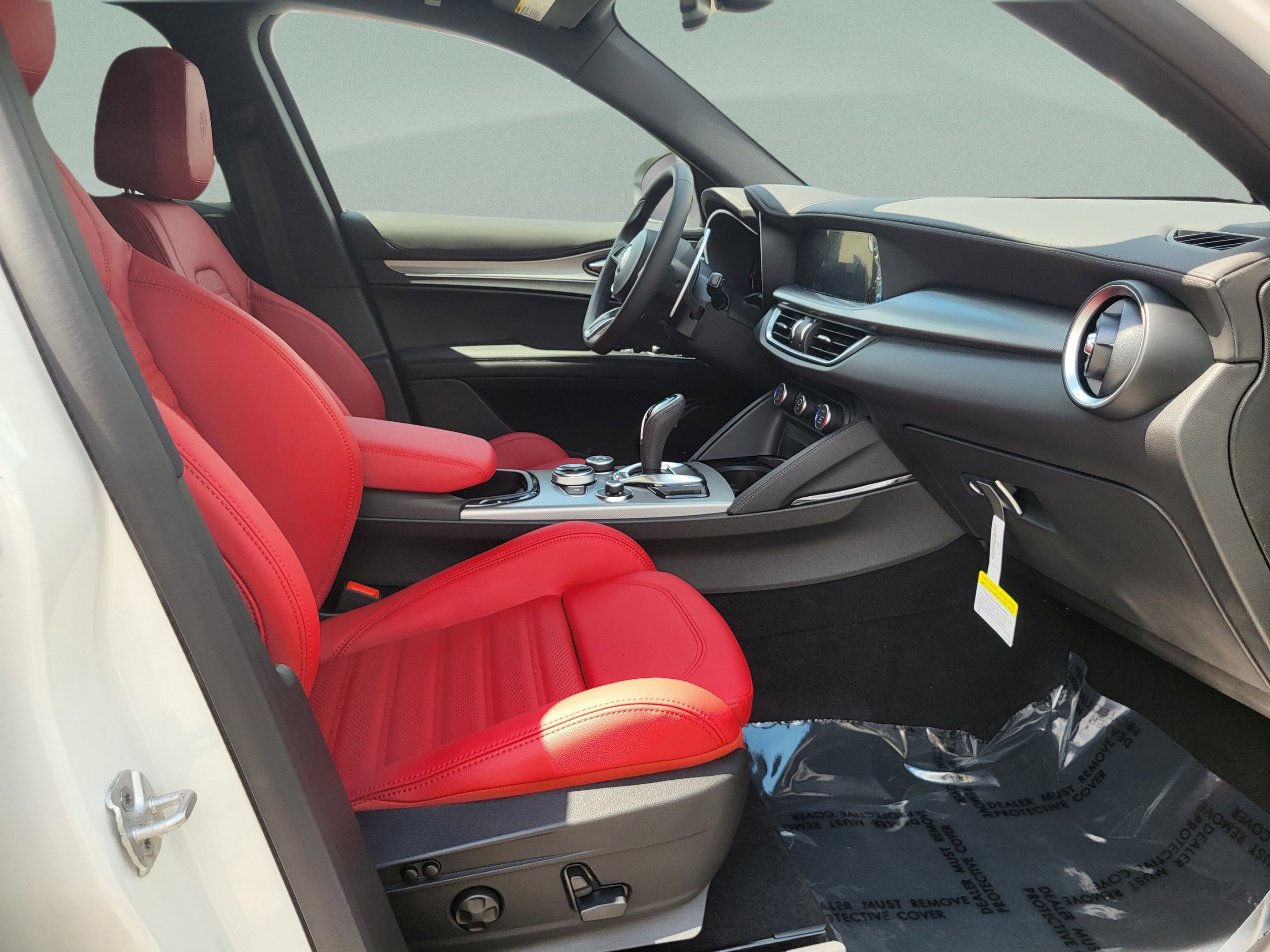 New 2026 Milano White Alfa Romeo  image 38