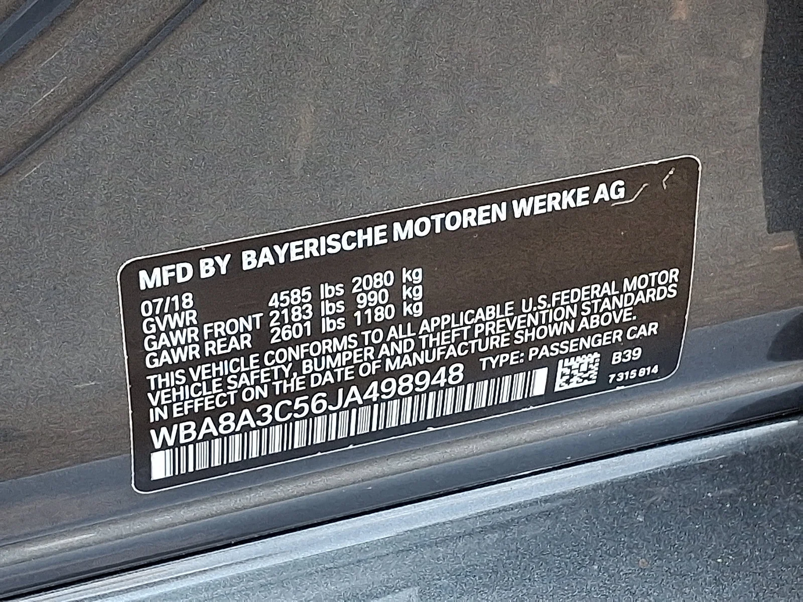 Used 2018 Mineral Gray Metallic BMW 320i xDrive image 28