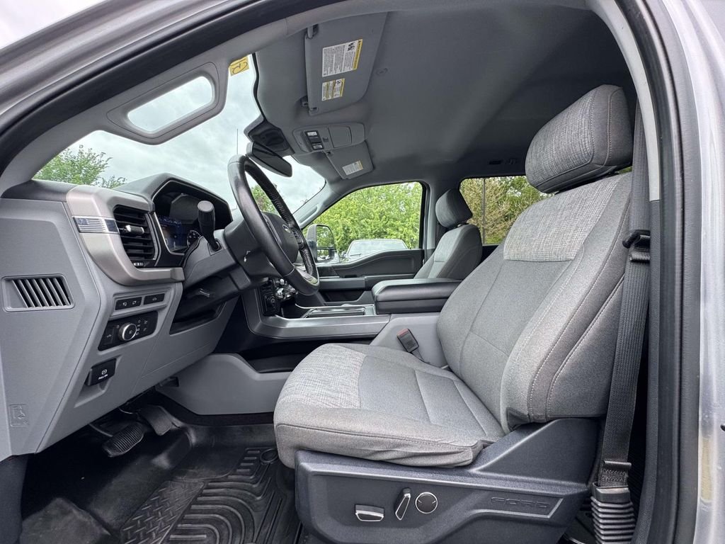 Used 2021 Silver Ford XLT image 13
