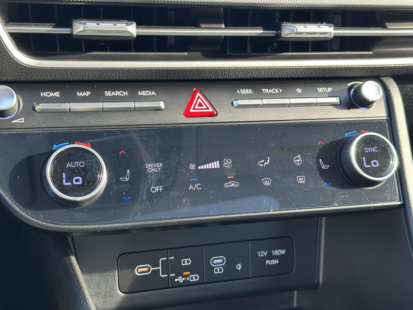 2024 Hyundai Sonata Hybrid Limited - Photo 35