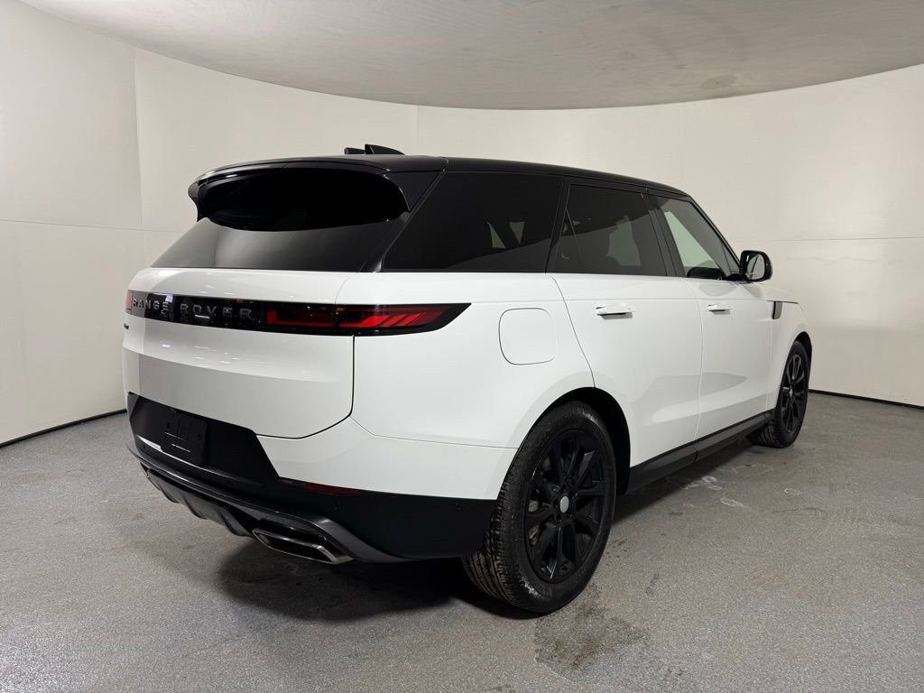 Used 2024 Fuji White Land Rover SE image 5