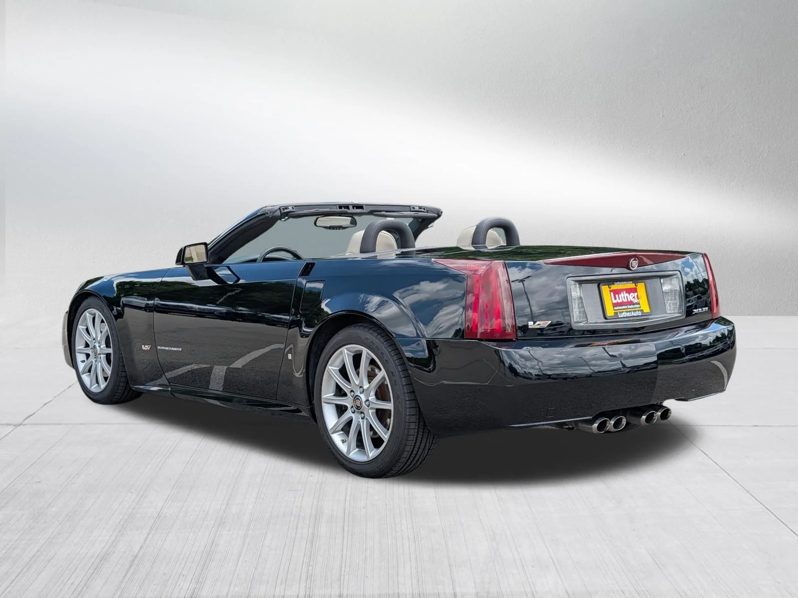 Used 2006 Black Raven Cadillac  image 5