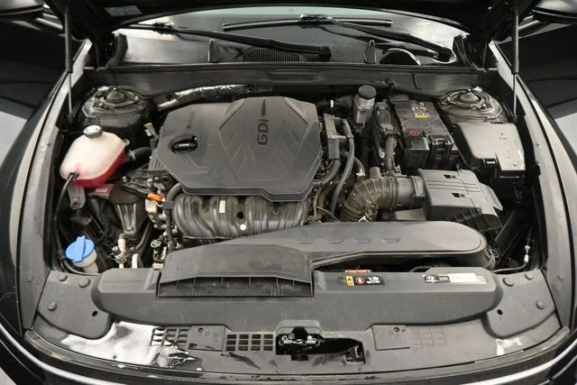 Used 2024 Black Hyundai SEL image 12