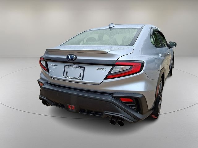Used 2022 Silver Subaru Limited image 10