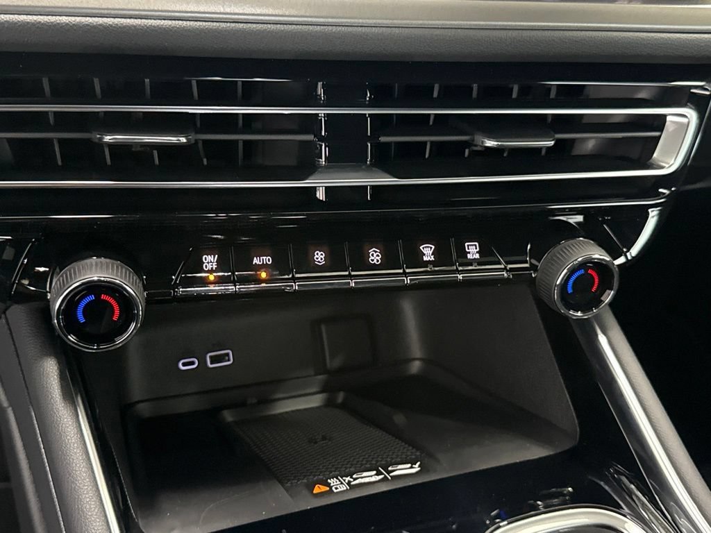 2027 Chevrolet Traverse LT - Photo 14