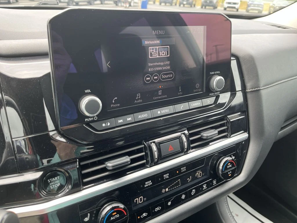 Used 2025 Blue Nissan SV image 16