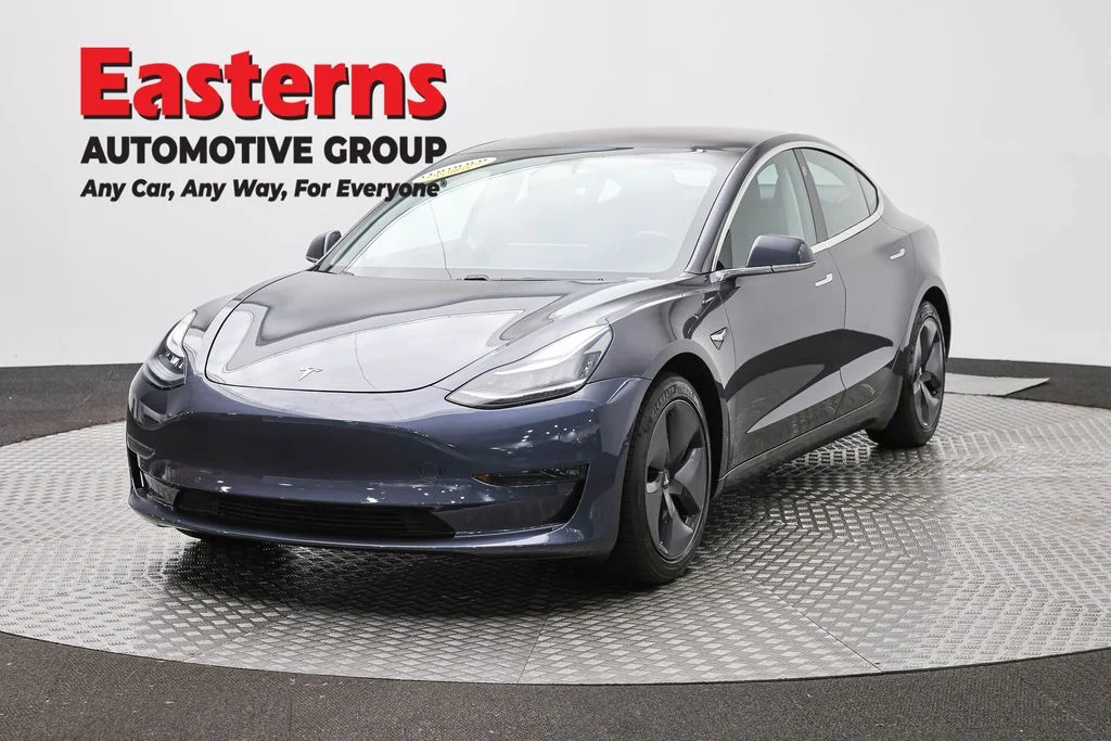 Used 2018 Gray Tesla Long Range image 1
