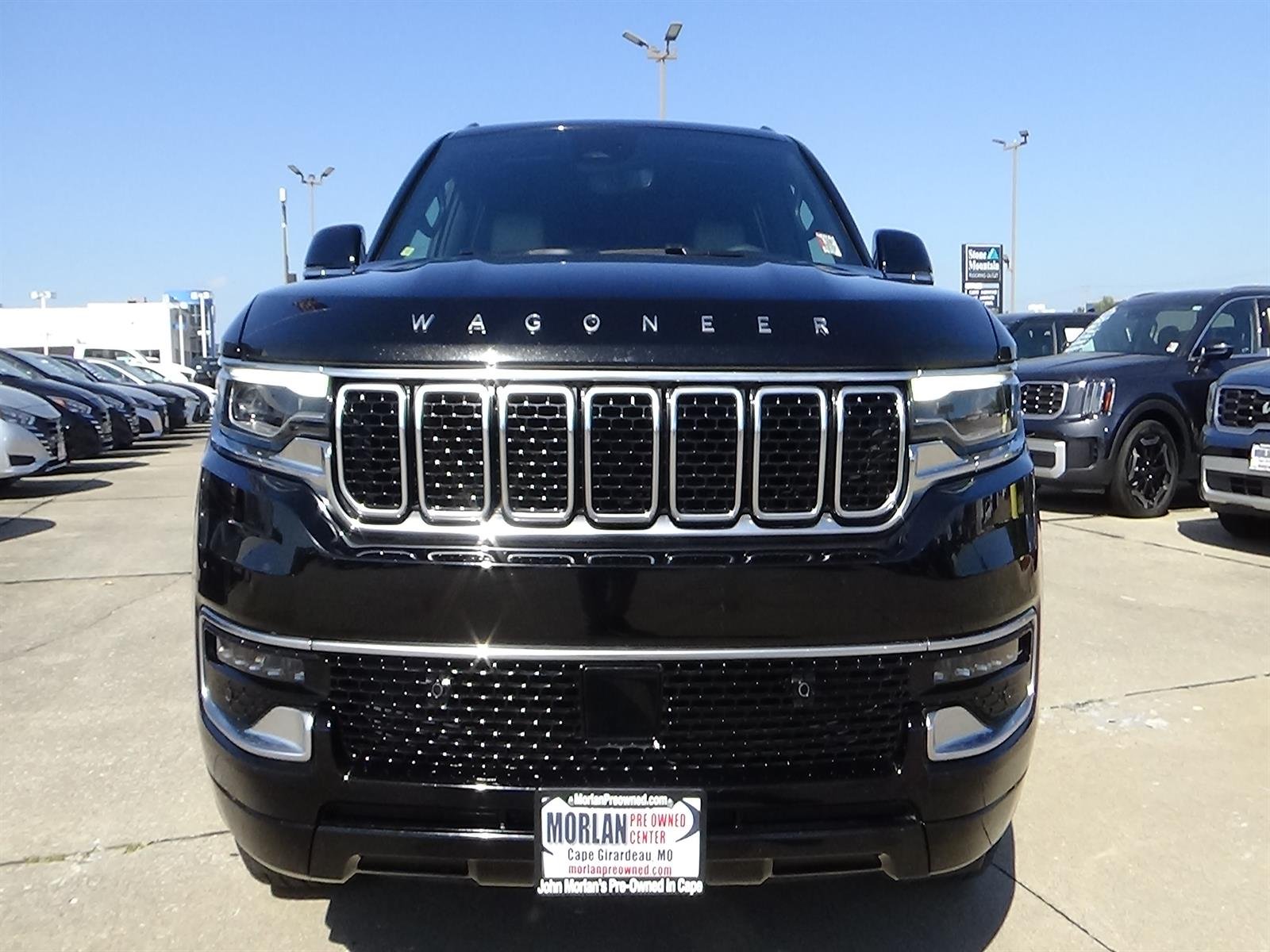 Used 2025 Diamond Black Crystal Pearl Coat (pxj) Jeep Base image 4