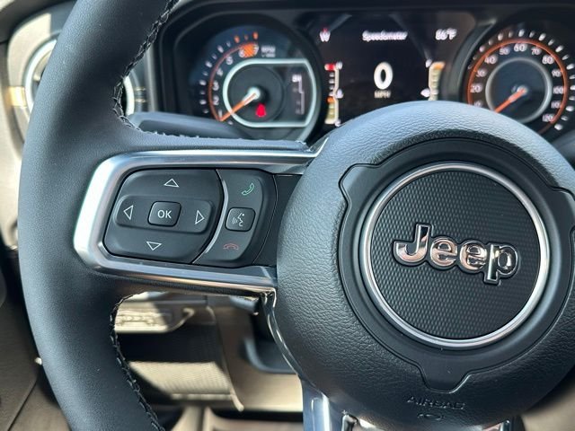 2025 Jeep Wrangler 4-Door Sahara - Photo 21