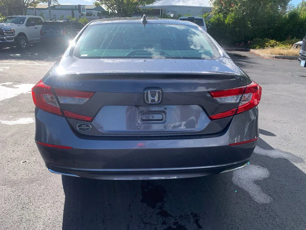 Used 2020 Lunar Silver Metallic Honda LX image 3
