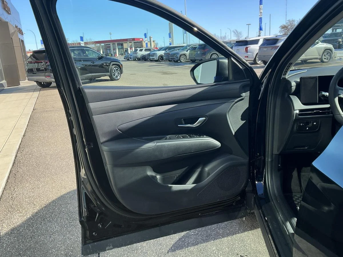 New 2026 Black Hyundai Preferred image 12