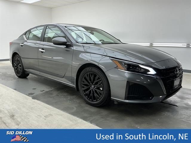 Used 2025 Gun Metallic Nissan SV image 3