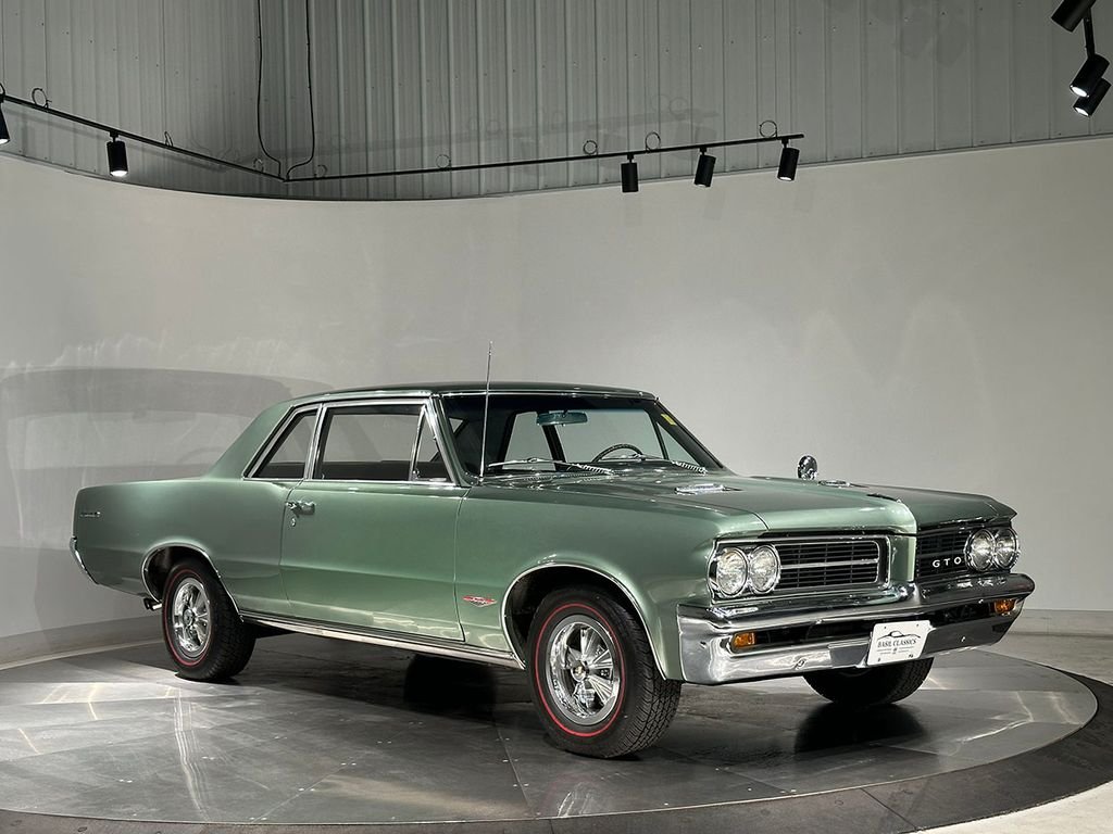 Used 1964 Green Pontiac  image 94