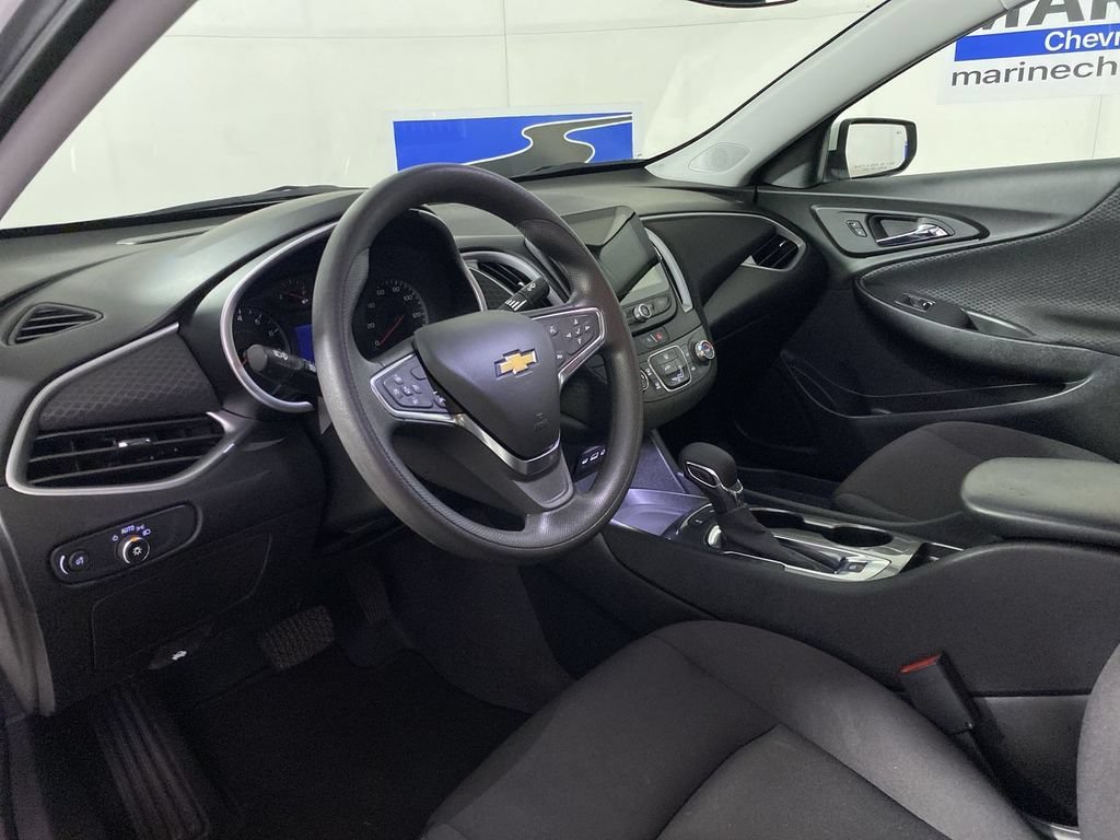 Used 2024 Summit White Chevrolet FL image 15