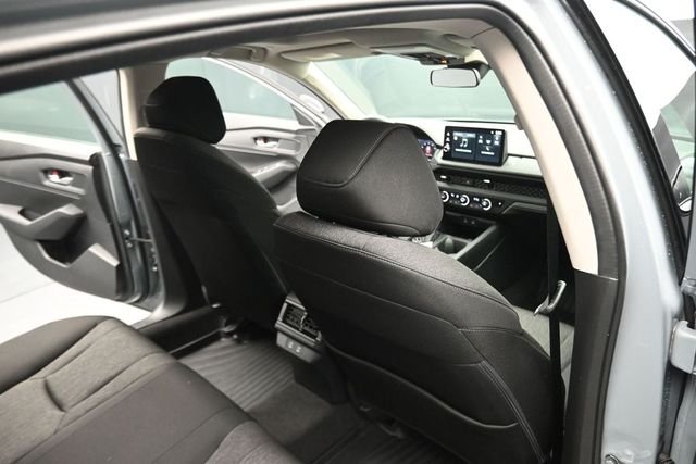 Certified Used 2026 Urban Gray Pearl Honda SE image 19