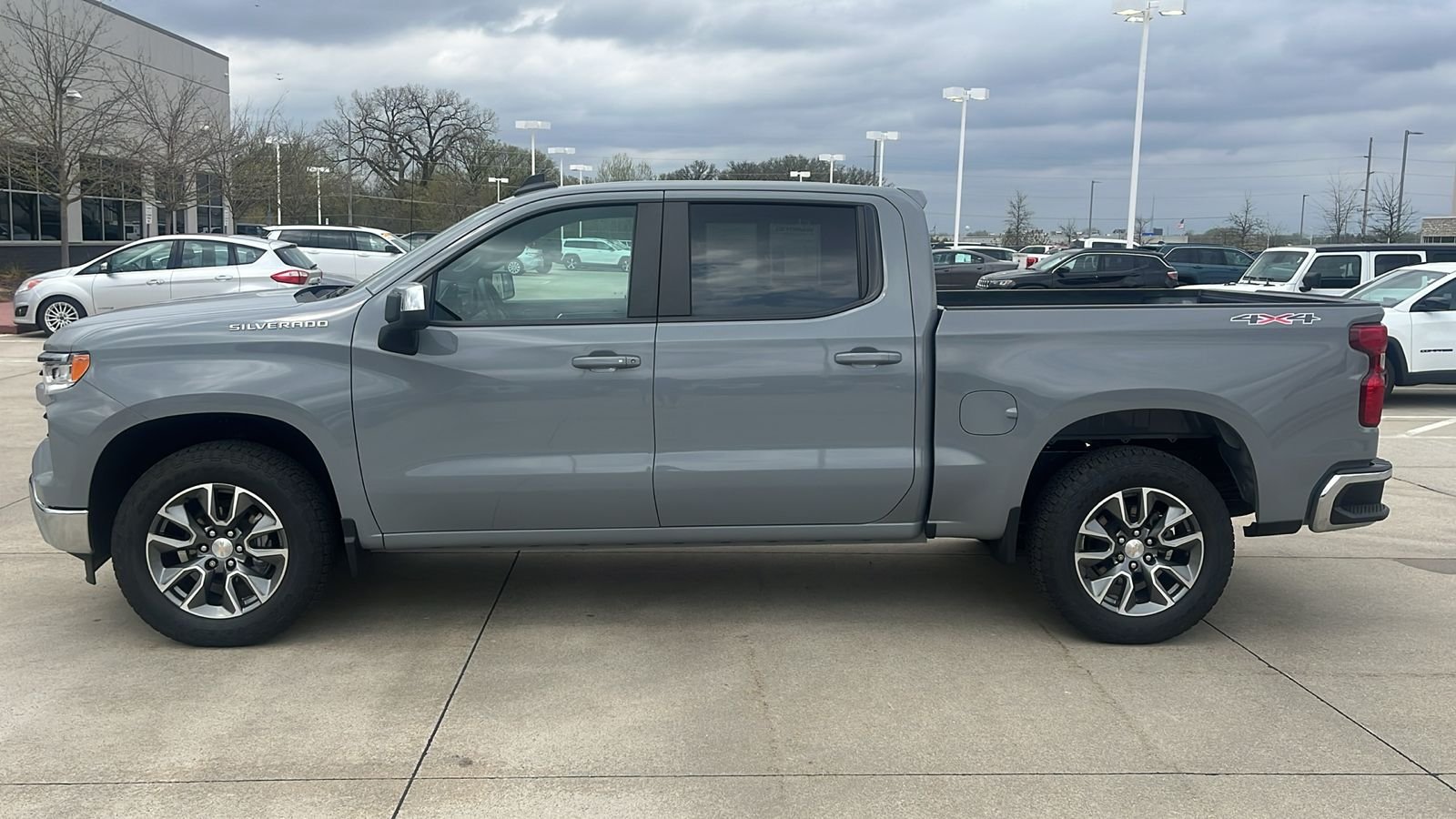 Used 2024 Gray Chevrolet LT image 5