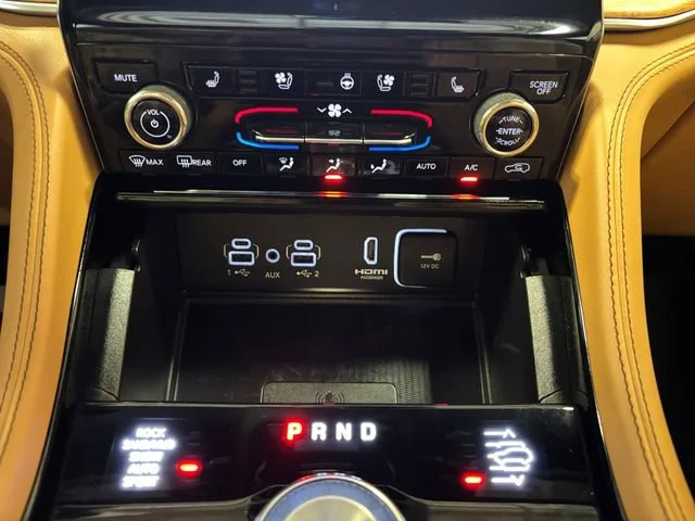 Used 2023 Black Jeep Summit Reserve 4x4 image 21