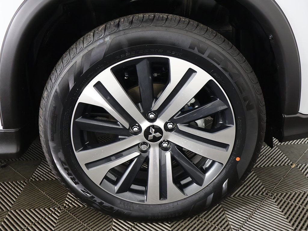 2025 Mitsubishi Outlander Sport ES - Photo 16