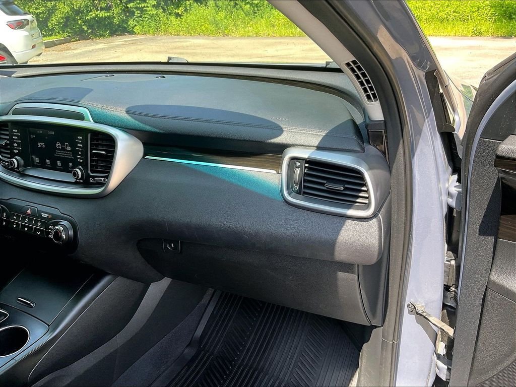 Used 2020 Silver Kia LX image 13
