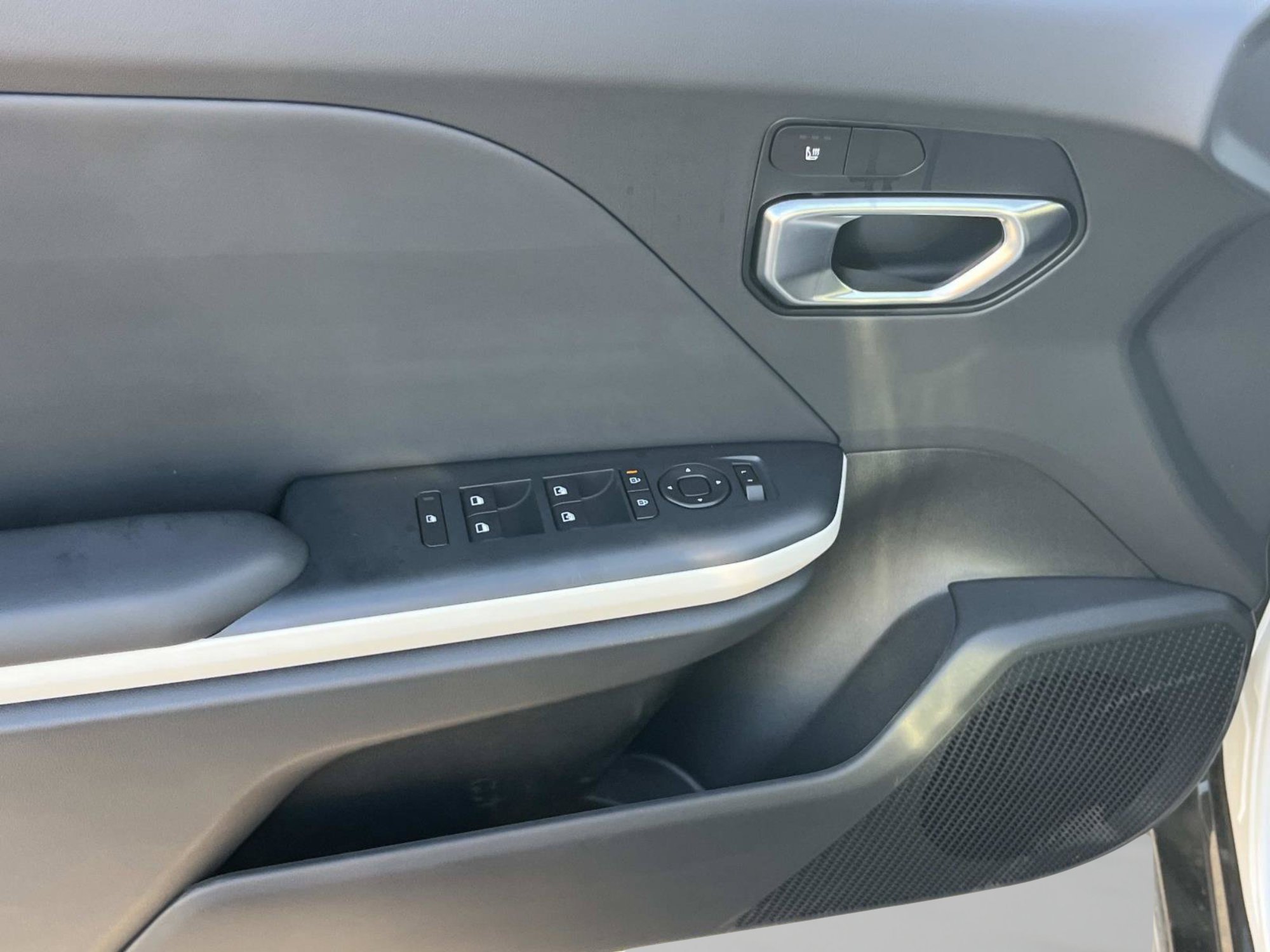 New 2026 Snow White Pearl Kia GT-Line image 20