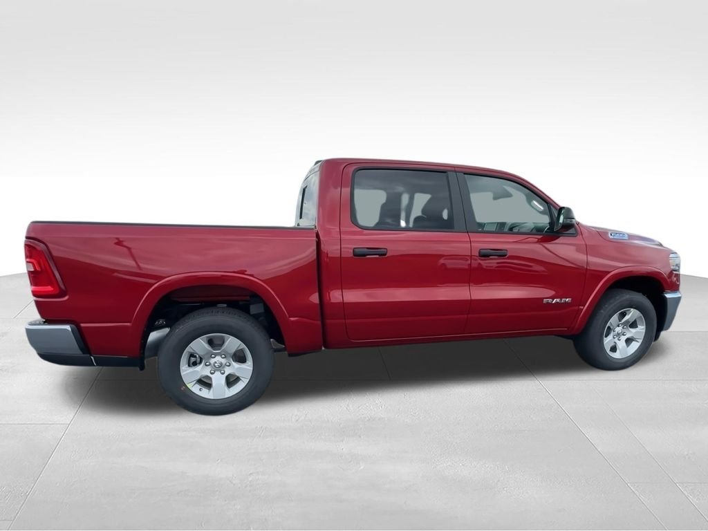 New 2026 Molten Red Pearl-Coat Exterior Paint RAM Big Horn/Lone Star image 8