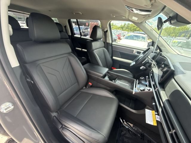 Used 2025 Gray Hyundai SEL image 24