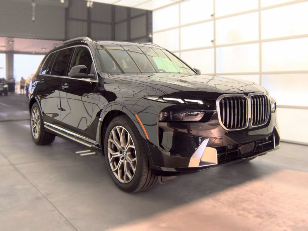 Used 2026 Black Sapphire Metallic BMW xDrive40i image 4