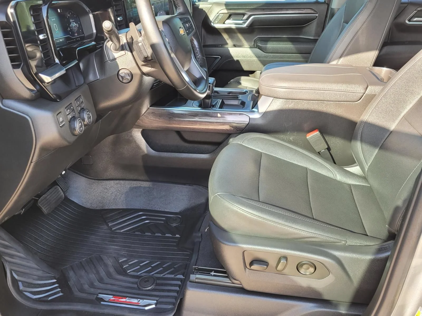 Used 2023 Sterling Gray Metallic Chevrolet LTZ image 20