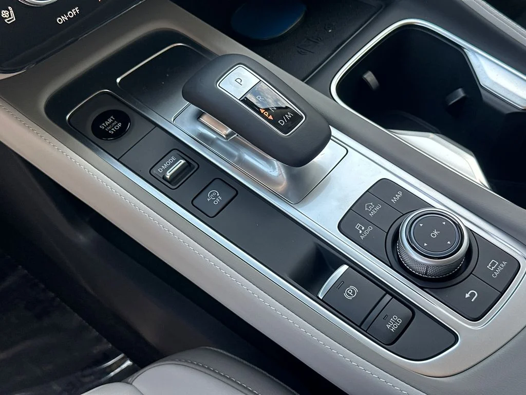 New 2027 Gray INFINITI LUXE image 32