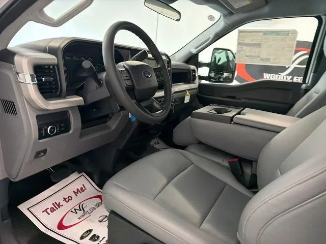 New 2027 Oxford White Ford F-250® XL image 30