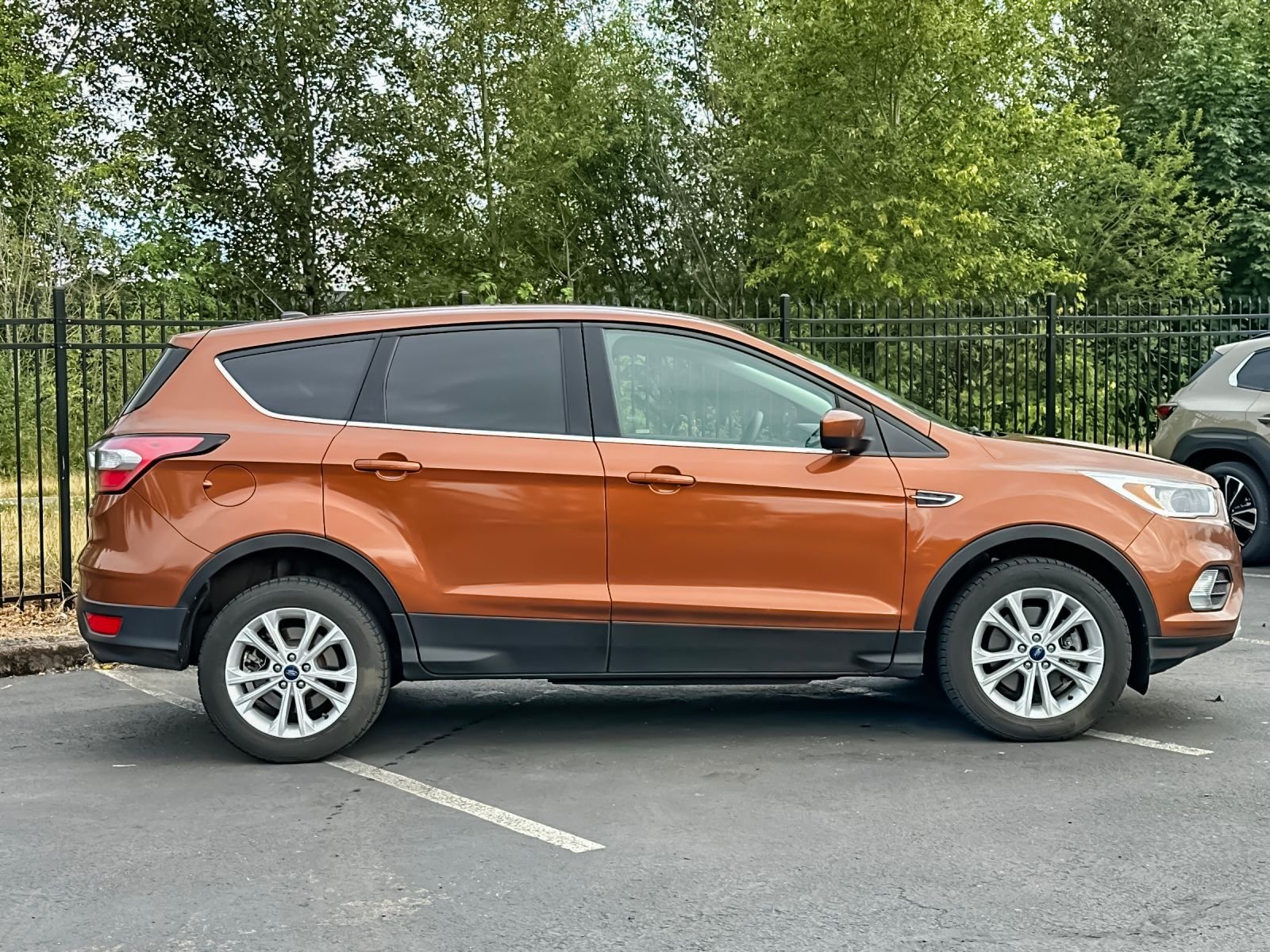 Used 2017 Ford Escape SE with VIN 1FMCU9G96HUC51826 for sale in Eugene, OR