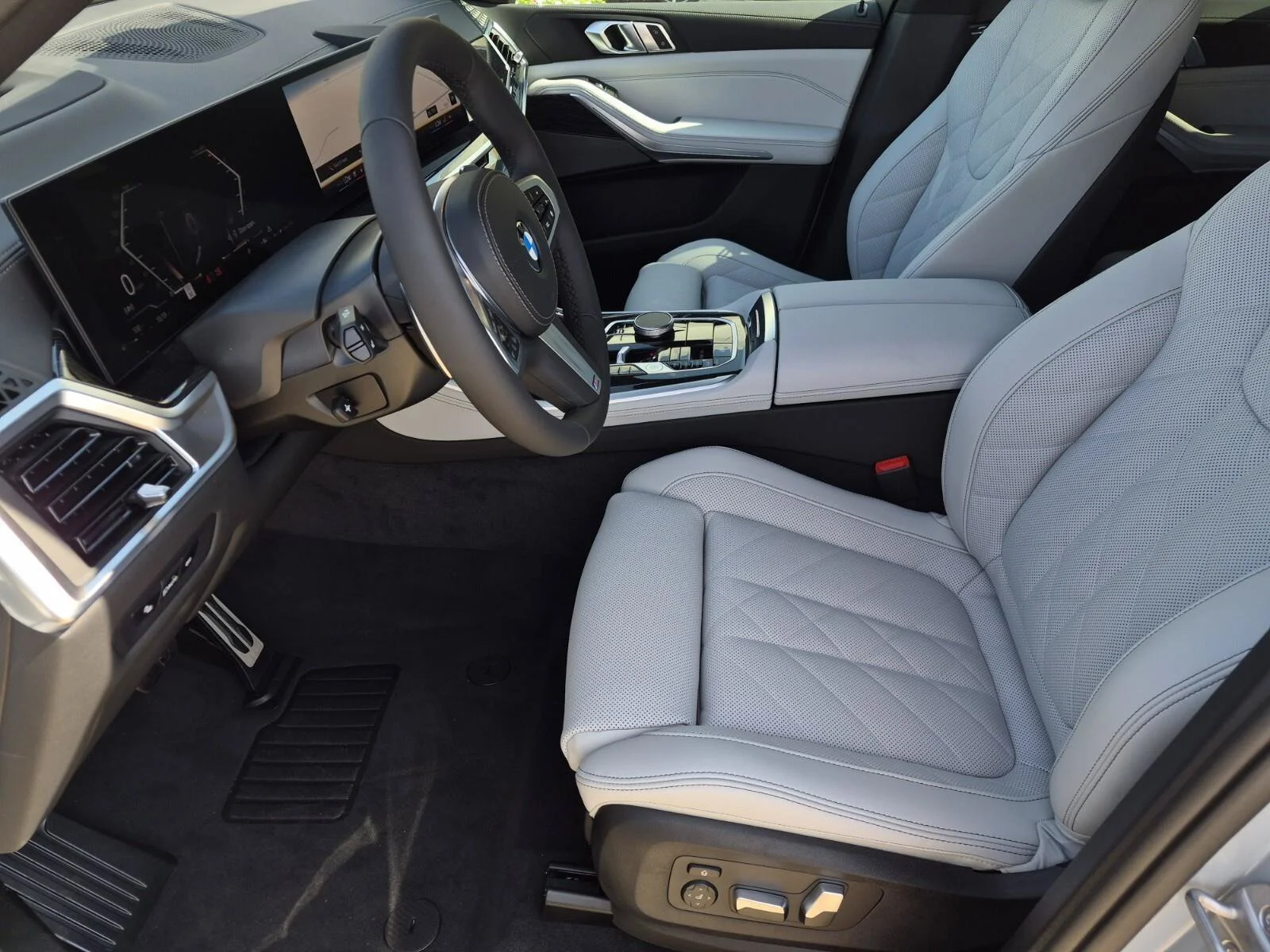 New 2026 Brooklyn Grey Metallic BMW xDrive40i image 13