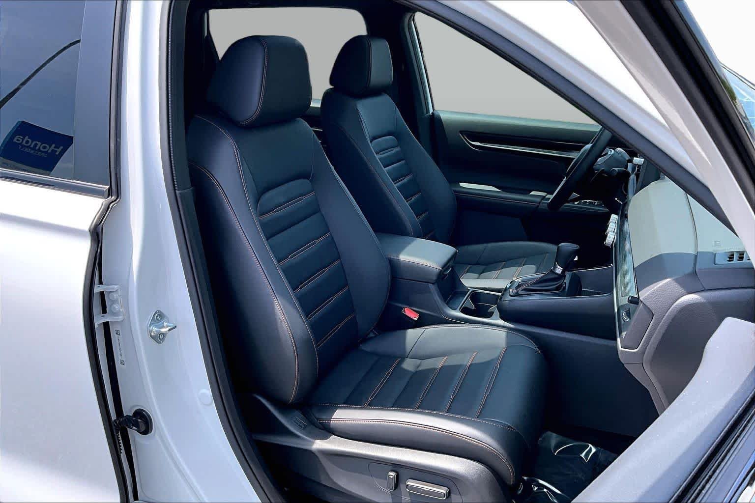 Used 2026 Platinum White Pearl Honda Sport-L image 9