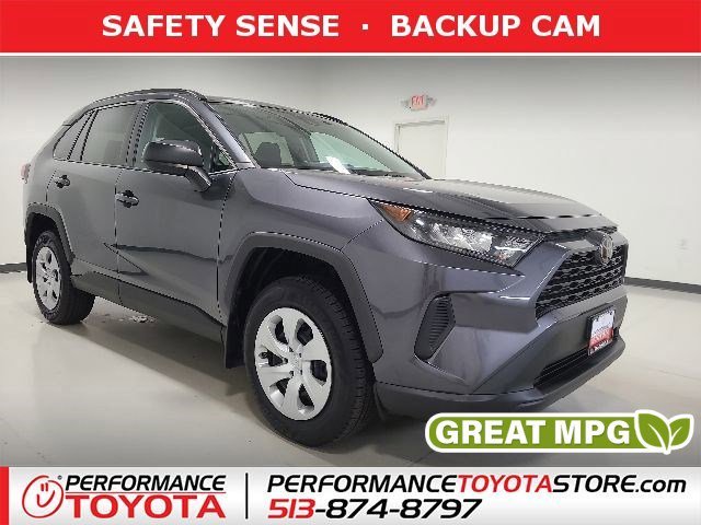 2019 Toyota RAV4 LE FWD's photo