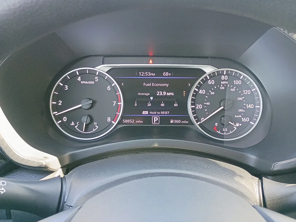 Used 2025 Gun Metallic Nissan SV image 19