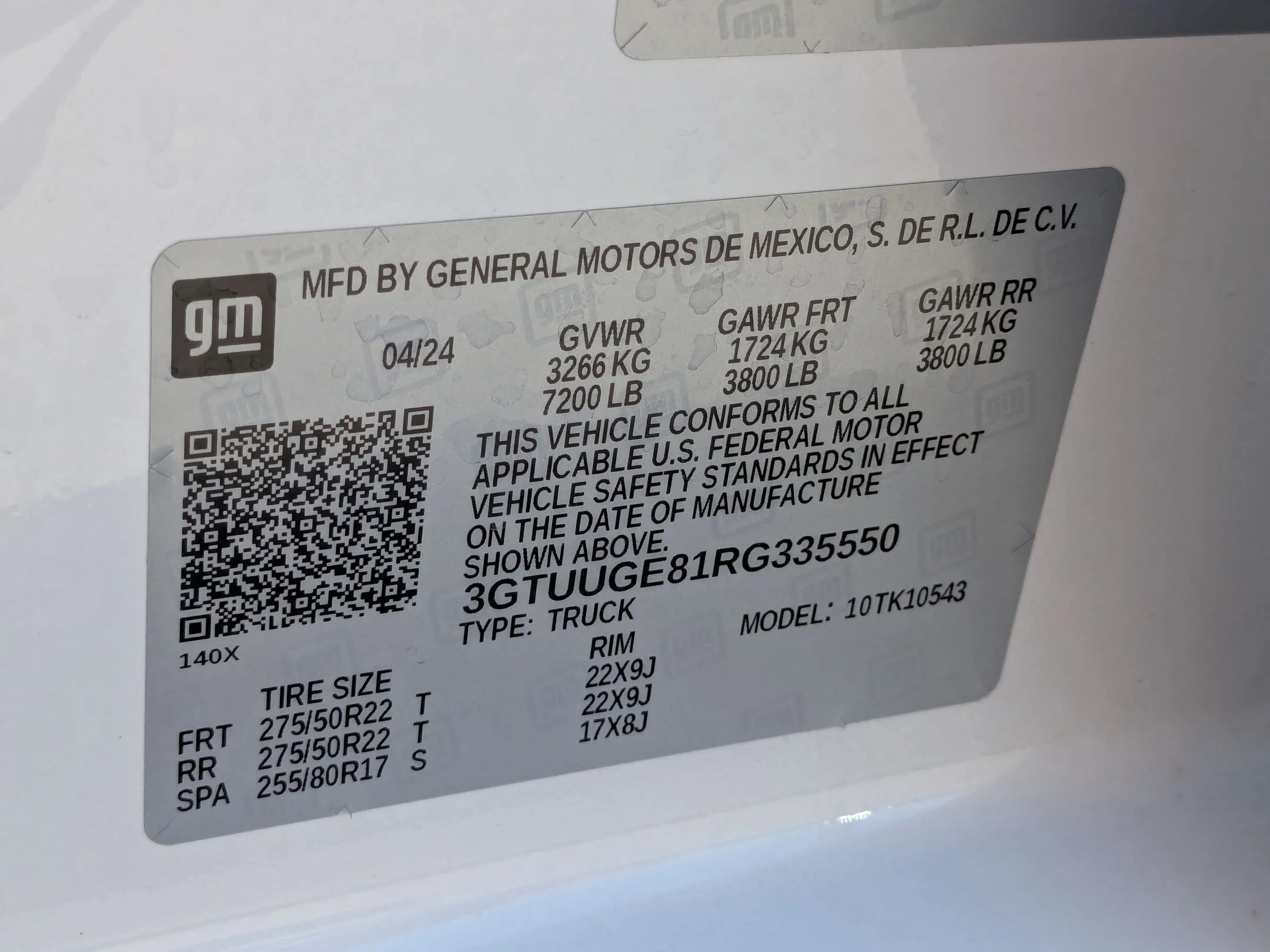 Used 2024 White Frost Tricoat GMC Denali image 35