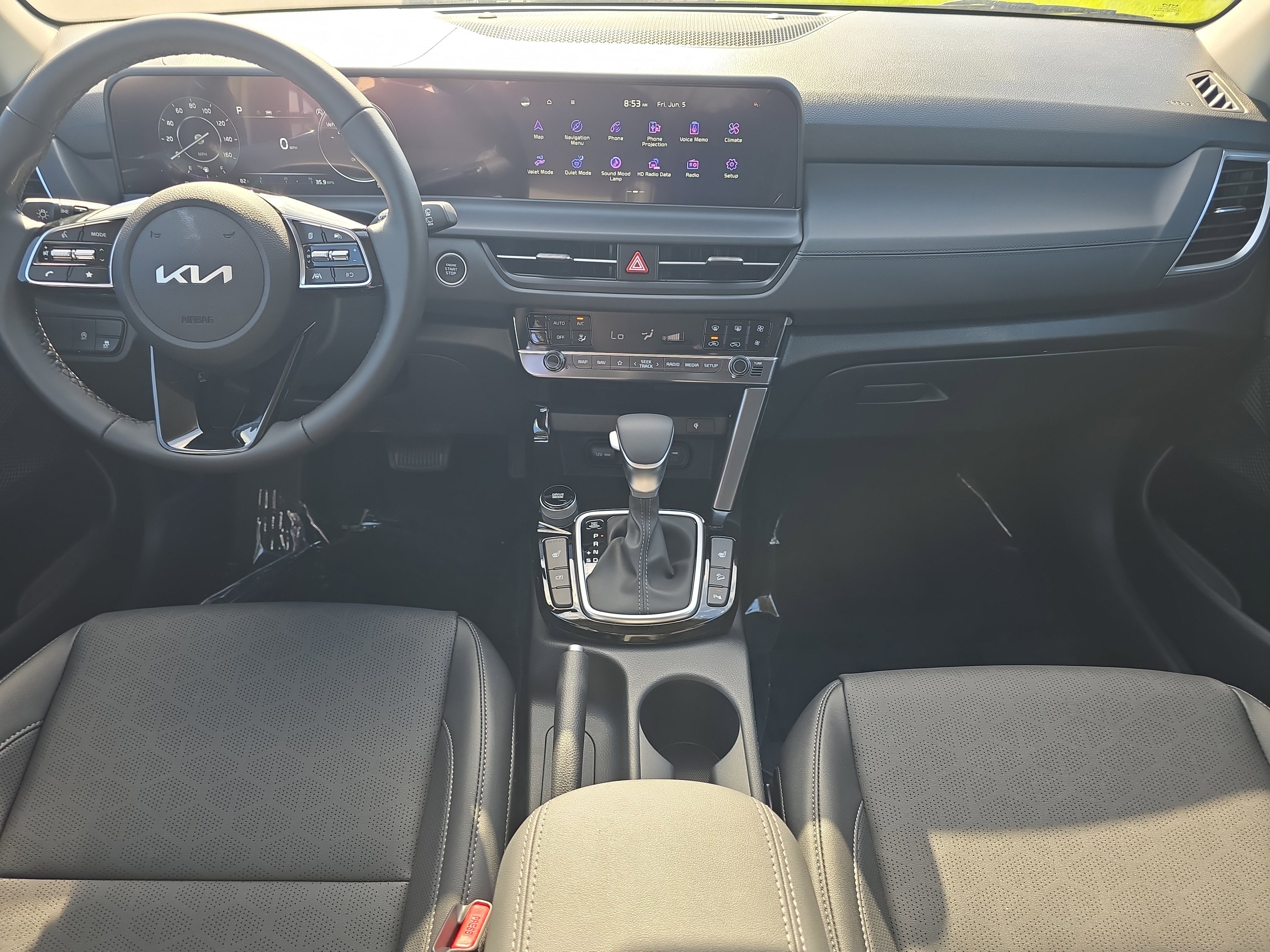 New 2026 Snow White Pearl Kia EX image 14