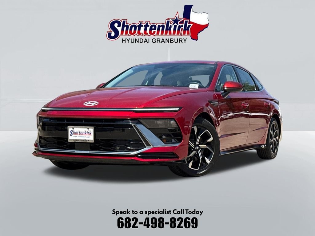 Certified Used 2025 Red Hyundai SEL image 1
