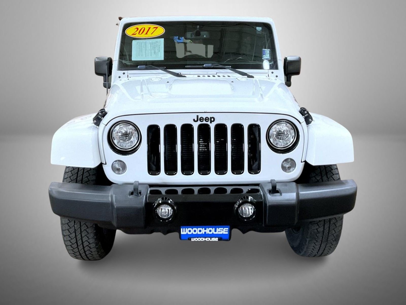 Used 2017 White Jeep Unlimited Sahara image 2
