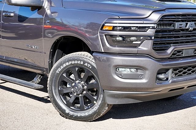 New 2026 Granite Crystal Metallic Clear-Coat Exterior Paint RAM Laramie image 3