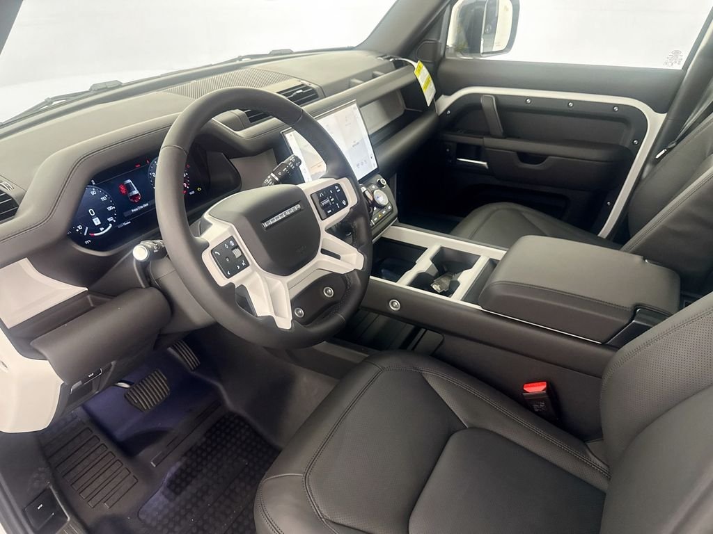 New 2026 Fuji White Land Rover X-Dynamic SE image 9