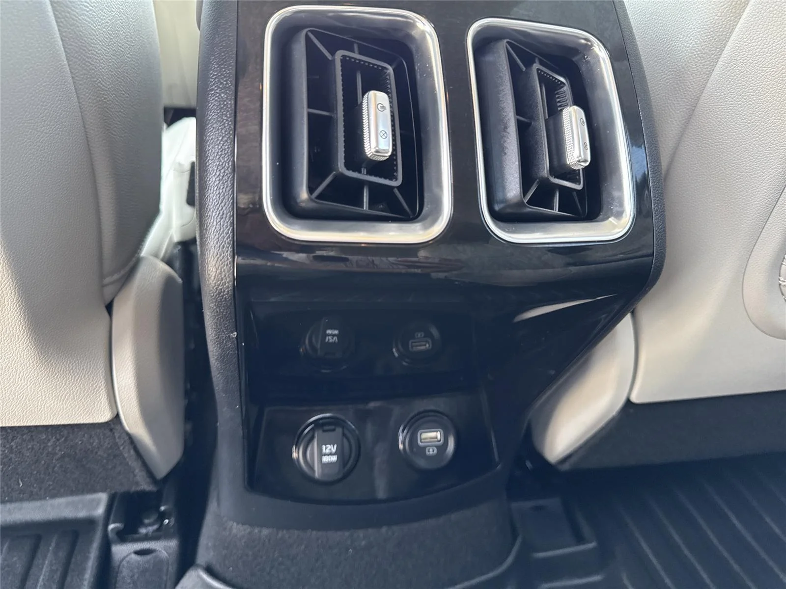 Used 2022 Steel Gray Kia SX Prestige image 33