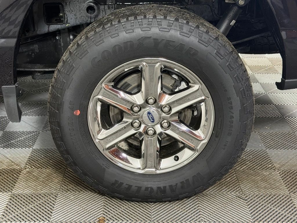 Used 2025 Black Ford XLT image 23
